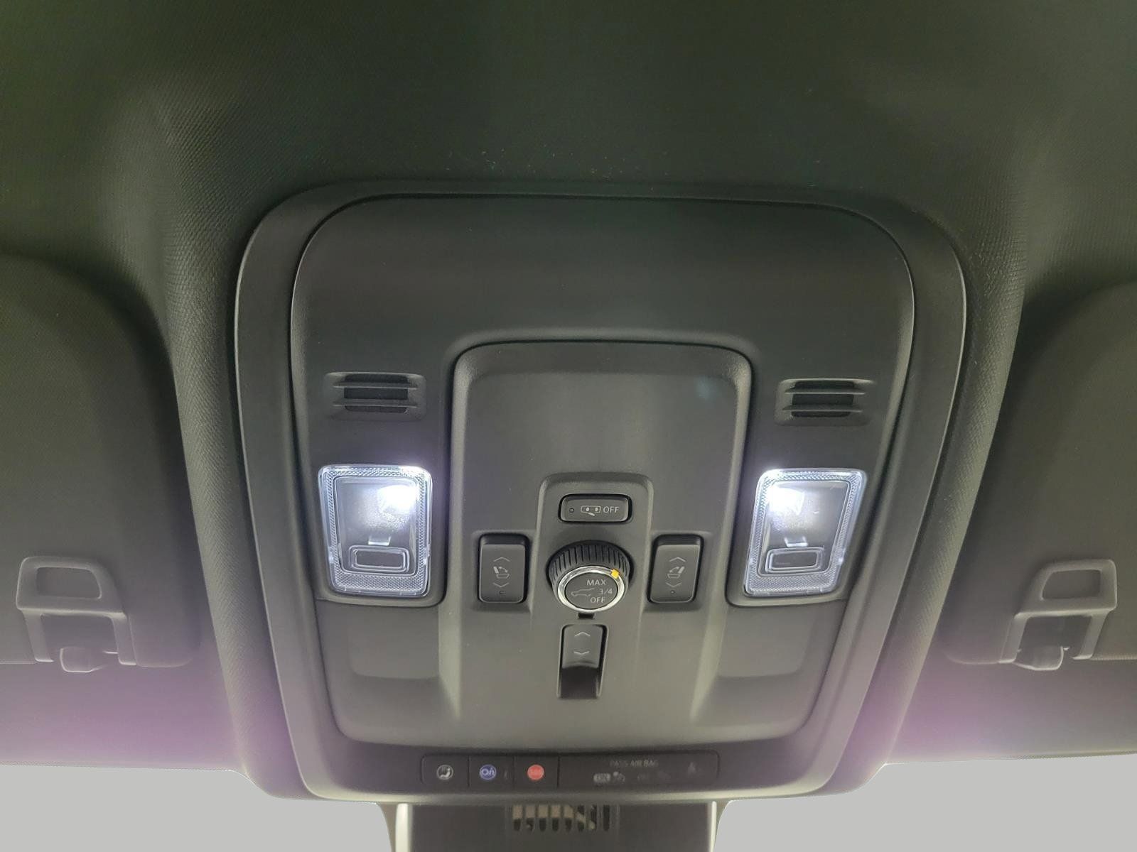 Used 2025 GMC Yukon XL Denali AWD/4WD image 46