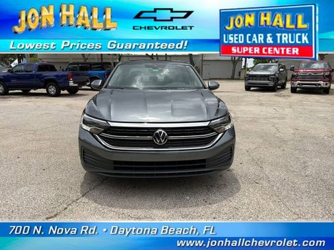 Used 2022 Volkswagen Jetta SE FWD image 18