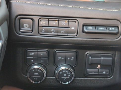 Certified 2024 GMC Yukon XL Denali Ultimate image 25