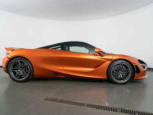Used 2018 McLaren 720S RWD image 9