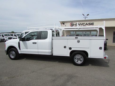 Used 2023 Ford F250 XL w/ XL Chrome Package image 13