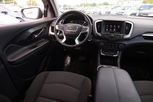 Used 2024 GMC Terrain SLE FWD image 22