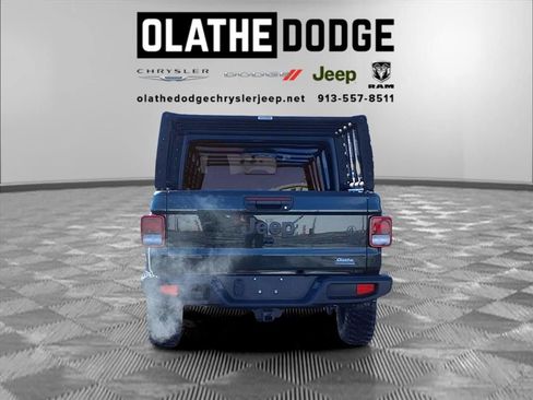 Used 2022 Jeep Gladiator Willys image 29