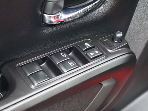 Used 2020 Nissan Titan PRO-4X w/ Pro-4x Utility Package image 31