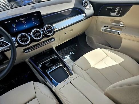 New 2026 Mercedes-Benz GLB 250 4MATIC image 29