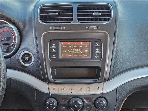 Used 2014 Dodge Journey SXT w/ Flexible Seating Group image 12