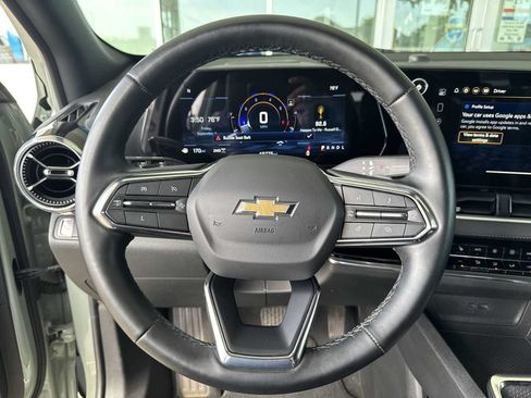 Certified 2025 Chevrolet Equinox LT w/ Convenience Package II AWD/4WD image 11