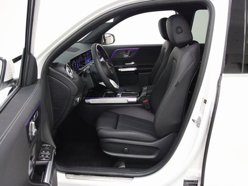 Certified 2024 Mercedes-Benz GLB 250 4MATIC image 17