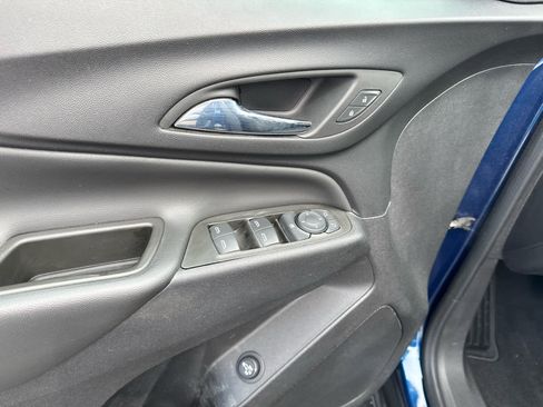 Used 2023 Chevrolet Equinox LT image 17
