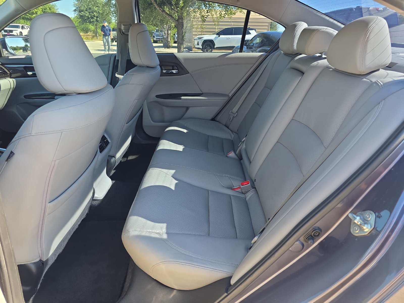 Used 2016 Honda Accord EX-L image 11