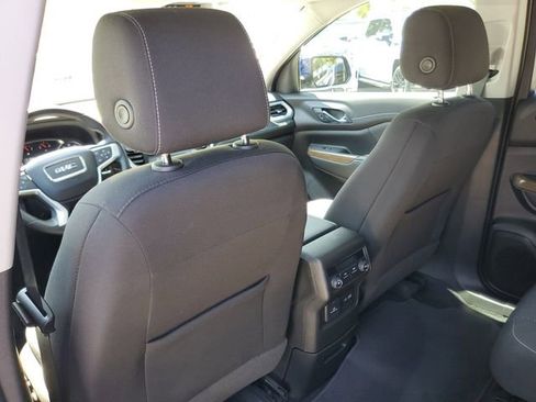 Certified 2023 GMC Acadia SLE w/ Driver Convenience Package FWD image 13