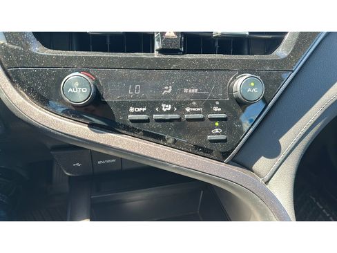 Used 2024 Toyota Camry SE FWD image 16