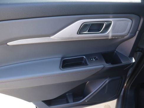 New 2026 Ford Explorer Active w/ Active Comfort Package RWD image 17