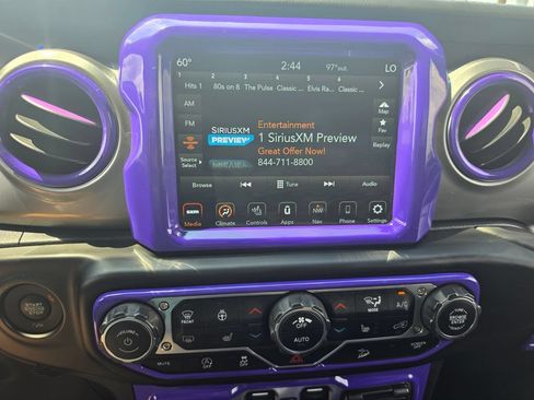Used 2021 Jeep Wrangler Unlimited Sahara w/ Uconnect 4C Nav & Sound Group AWD/4WD image 25