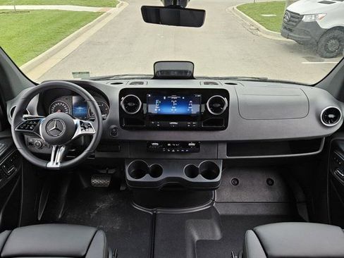 New 2025 Mercedes-Benz Sprinter 2500 image 15