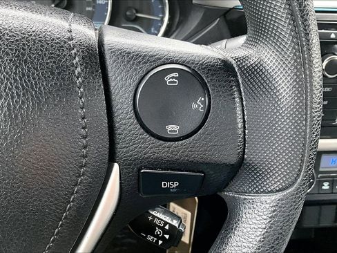 Used 2016 Toyota Corolla LE image 18