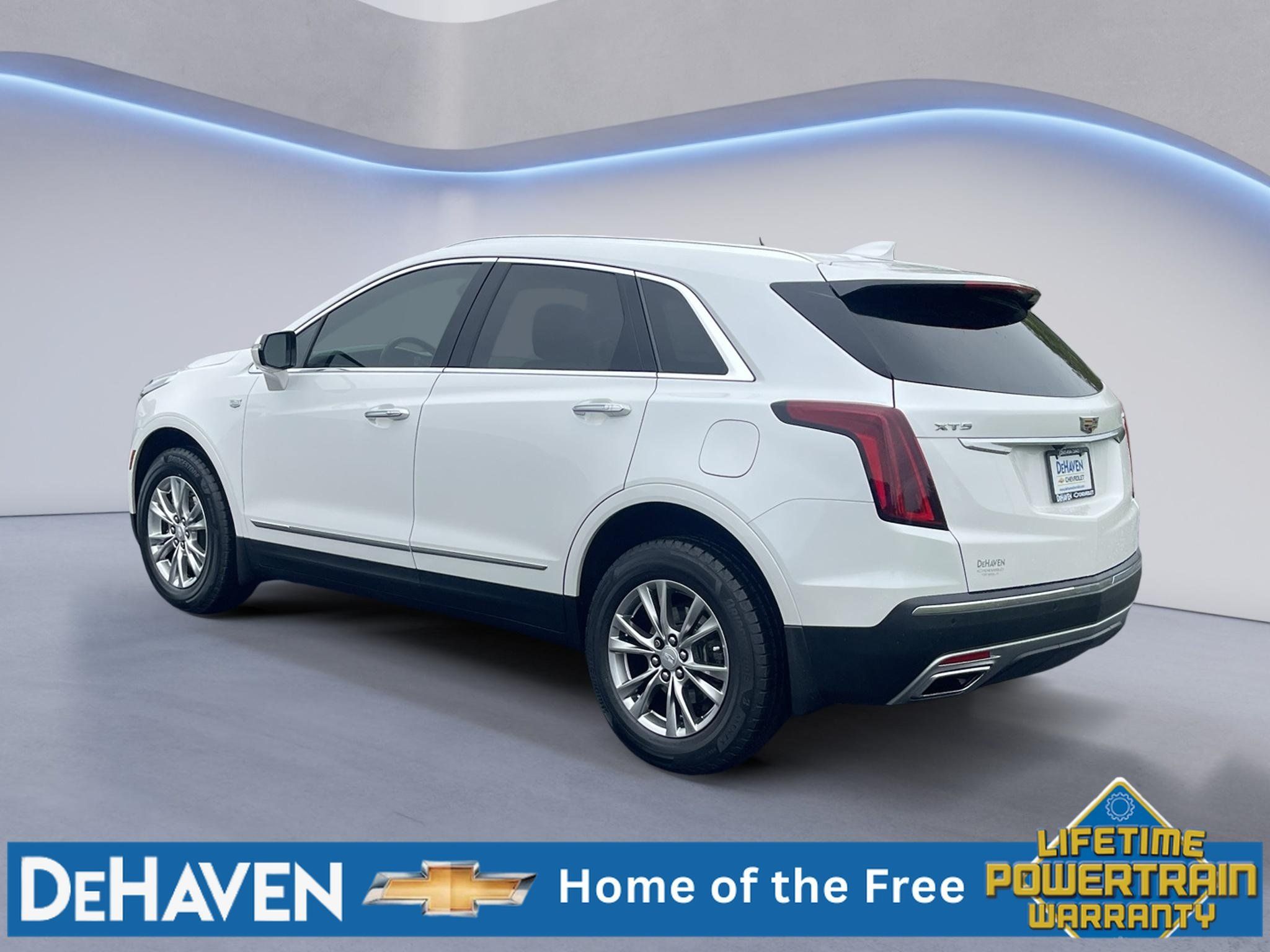 Used 2021 Cadillac XT5 Premium Luxury FWD image 4