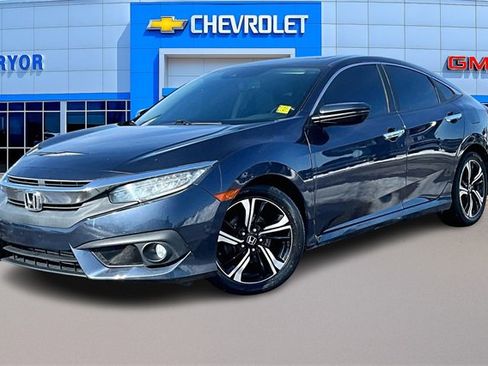 Used 2016 Honda Civic Touring image 3