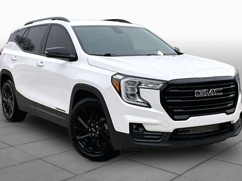 Used 2023 GMC Terrain SLT w/ Elevation Edition FWD image 3