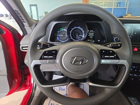Used 2023 Hyundai Elantra Blue w/ Preferred Accessory Package FWD image 14