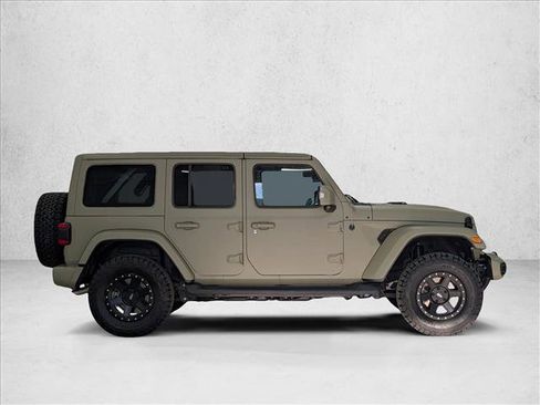 Used 2023 Jeep Wrangler Unlimited Sahara image 8