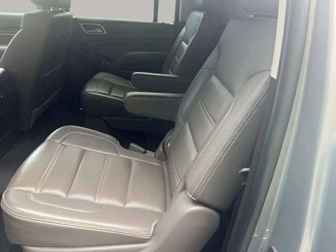Used 2019 GMC Yukon XL Denali w/ Denali Ultimate Package AWD/4WD image 8