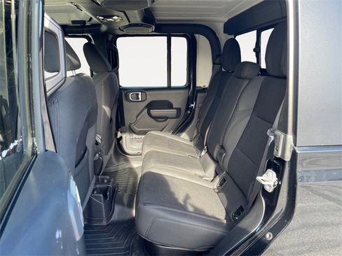 Used 2022 Jeep Gladiator Willys image 13