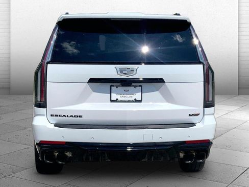 Certified 2026 Cadillac Escalade ESV V w/ LPO, ONYX Package AWD/4WD image 3