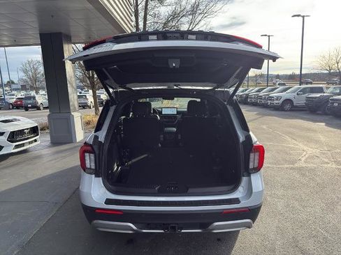 Certified 2025 Ford Explorer Platinum w/ LUX Leather Package image 7