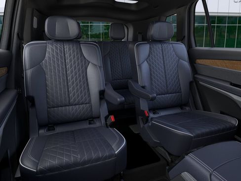 New 2026 Cadillac Vistiq Premium Luxury image 17