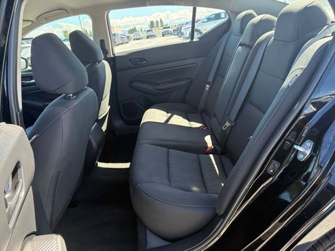 Used 2025 Nissan Altima 2.5 SV image 24