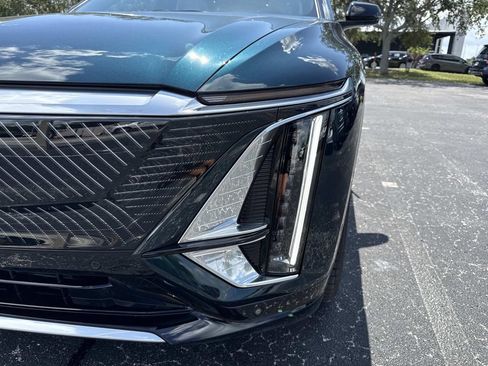 New 2026 Cadillac Lyriq Premium Luxury AWD/4WD image 12