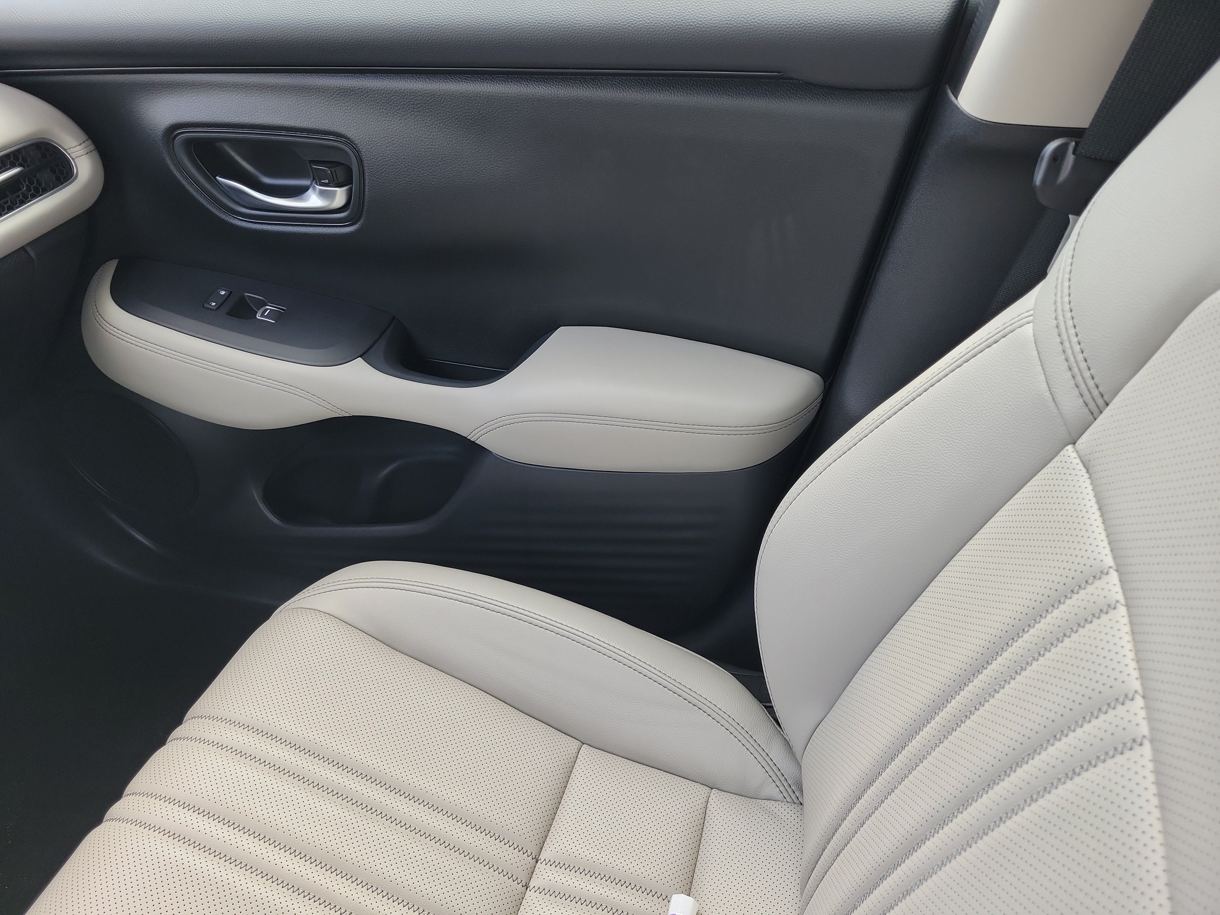 Used 2026 Honda HR-V EX-L image 19