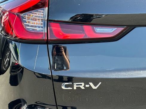 Used 2025 Honda CR-V LX image 30