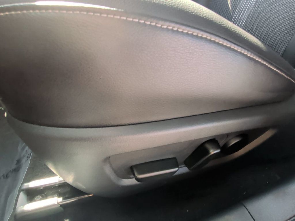 Used 2026 MAZDA CX-50 AWD 2.5 S w/ Preferred Pkg image 13