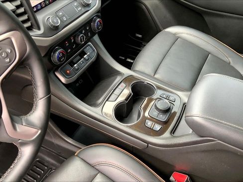 Used 2023 GMC Acadia AT4 w/ Technology Package AWD/4WD image 18