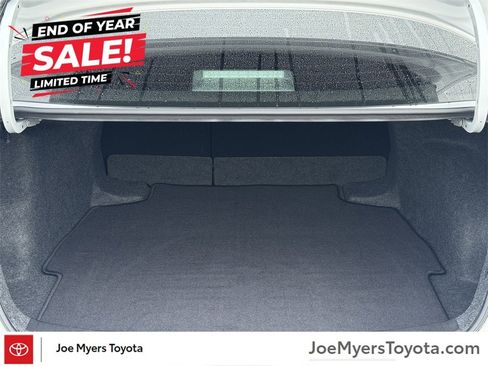 Used 2025 Toyota Corolla SE image 25