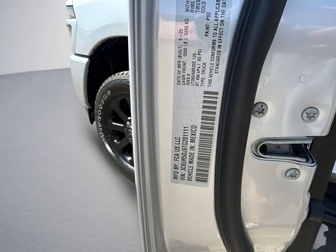 Used 2026 RAM 2500 Big Horn AWD/4WD image 36