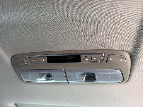 Used 2022 Kia Telluride S FWD image 32
