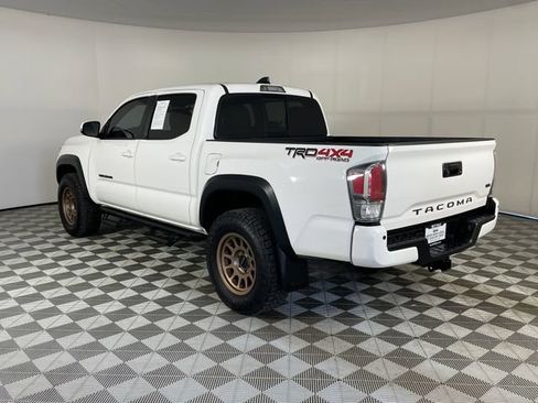 Used 2023 Toyota Tacoma TRD Off-Road w/ TRD Premium Off Road Package AWD/4WD image 25