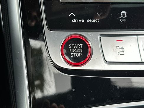 New 2026 Audi SQ8 Prestige AWD/4WD image 23