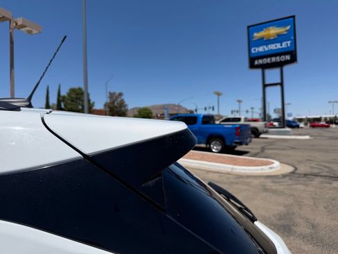 Used 2022 Chevrolet TrailBlazer LT w/ Convenience Package FWD image 8