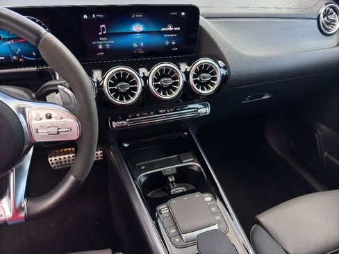 Used 2022 Mercedes-Benz GLA 35 AMG 4MATIC w/ Multimedia Package Lite image 21