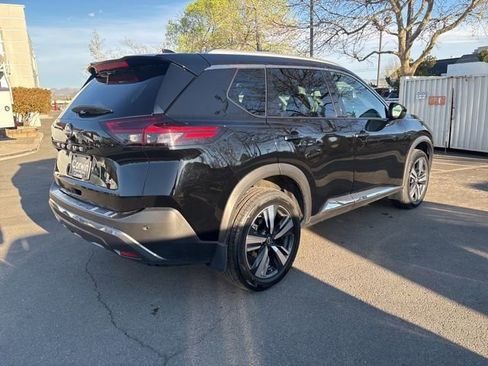 Used 2023 Nissan Rogue SL image 6