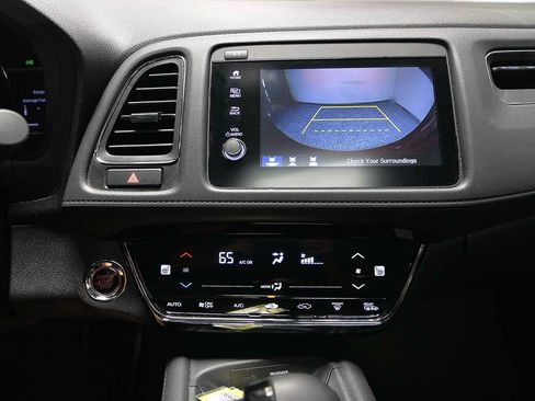 Used 2019 Honda HR-V Touring image 15