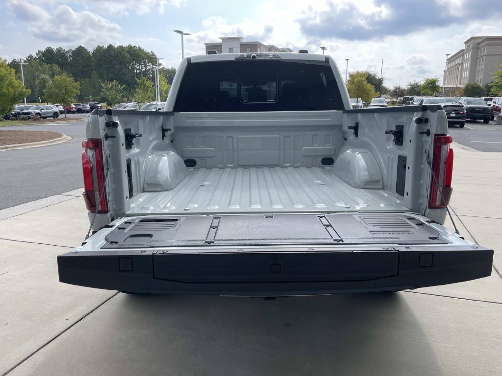 Used 2024 Ford F150 Raptor AWD/4WD image 9