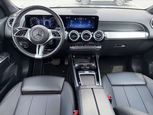 Used 2025 Mercedes-Benz GLB 250 image 2