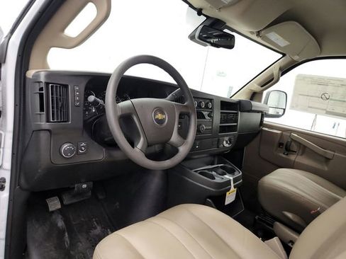 New 2026 Chevrolet Express 3500 RWD image 17
