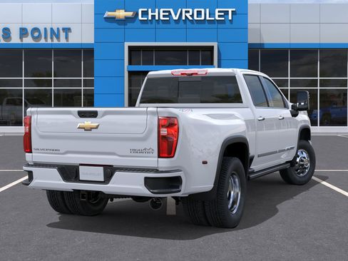 Used 2026 Chevrolet Silverado 3500 High Country w/ High Country Premium Package AWD/4WD image 4