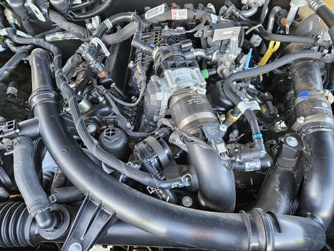 Used 2023 Ford Bronco Wildtrak image 32